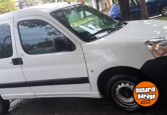 Utilitarios - Citroen Berlingo 2024 GNC 5000Km - En Venta