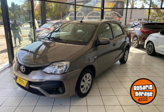 Autos - Toyota Etios X 2018 Nafta 75000Km - En Venta