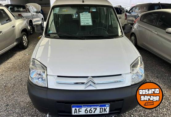 Utilitarios - Citroen BERLINGO FURGON HDI 92 BU 2022 Diesel 75271Km - En Venta