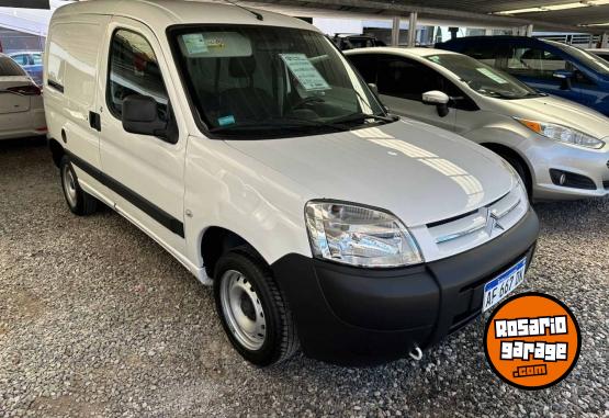 Utilitarios - Citroen BERLINGO FURGON HDI 92 BU 2022 Diesel 75271Km - En Venta