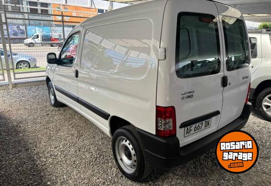 Utilitarios - Citroen BERLINGO FURGON HDI 92 BU 2022 Diesel 75271Km - En Venta