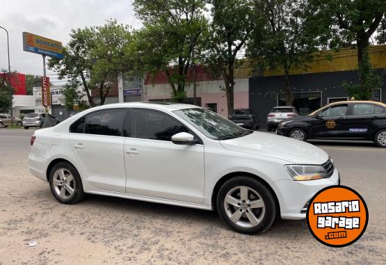 Autos - Volkswagen Vento 2017 Nafta 97600Km - En Venta