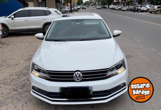 Autos - Volkswagen Vento 2017 Nafta 97600Km - En Venta