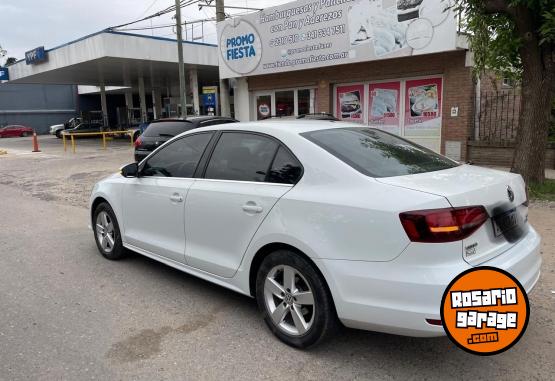 Autos - Volkswagen Vento 2017 Nafta 97600Km - En Venta