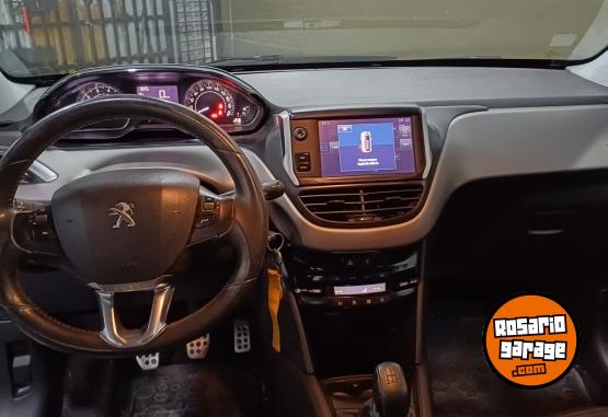 Autos - Peugeot 208 2017 Nafta 90000Km - En Venta