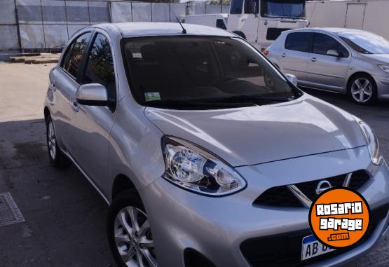 Autos - Nissan March esence 2017 Nafta 60000Km - En Venta