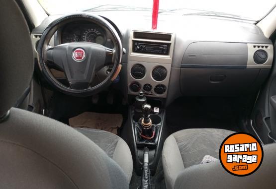 Autos - Fiat Palio 2015 GNC 145000Km - En Venta