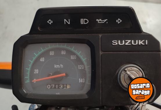 Motos - Suzuki AX100 2020 Nafta 7100Km - En Venta