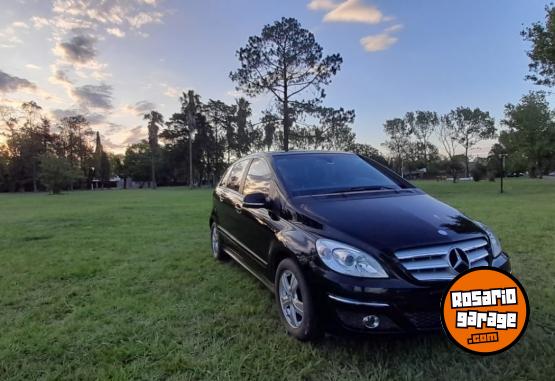 Autos - Mercedes Benz B180 2010 Nafta 146000Km - En Venta