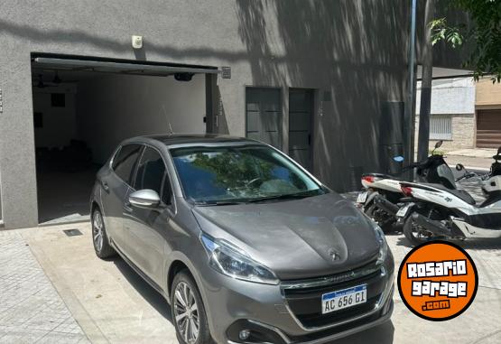 Autos - Peugeot 208 felini 2018 Nafta 80000Km - En Venta