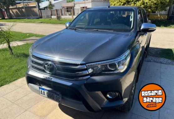 Camionetas - Toyota HILUX 4X4 SRX 4X4 AUTOMAT 2016 Diesel 130000Km - En Venta