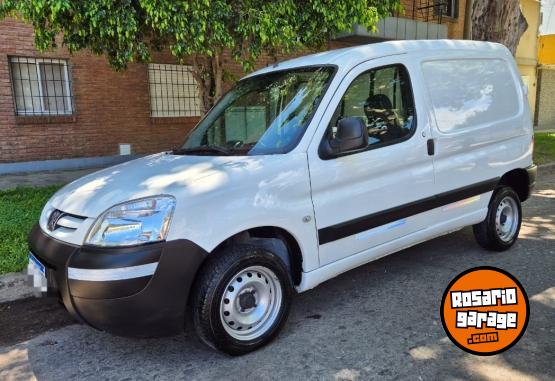 Utilitarios - Peugeot partner hdi unica prmuto 2021 Nafta 82000Km - En Venta