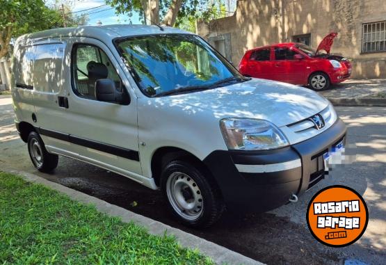 Utilitarios - Peugeot partner hdi unica prmuto 2021 Nafta 82000Km - En Venta