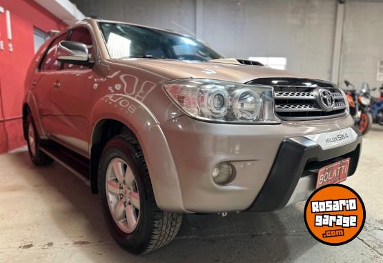 Camionetas - Toyota Hilux Sw4 Td Srv 7 Asient 2009 Diesel 260000Km - En Venta