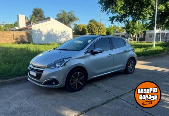 Autos - Peugeot 208 2018 Nafta 41000Km - En Venta