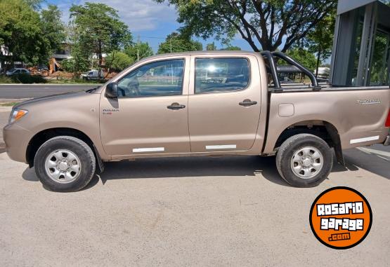 Camionetas - Toyota Hilux 2008 Diesel 240000Km - En Venta