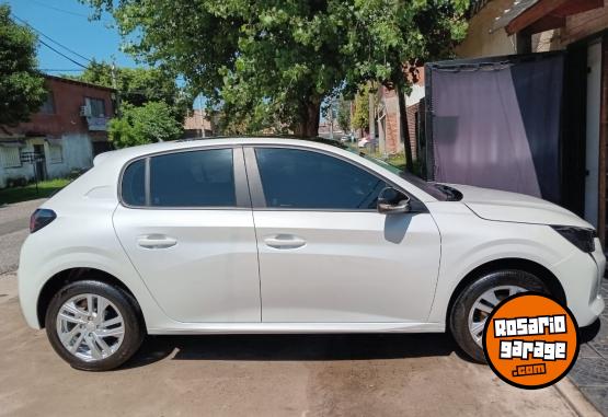 Autos - Peugeot 208 2023 Nafta 6500Km - En Venta