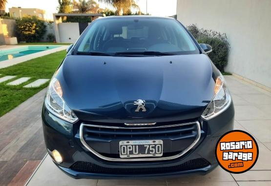 Autos - Peugeot 208 2015 Nafta 100000Km - En Venta