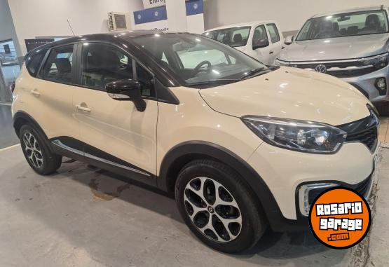 Autos - Renault CAPTUR 1.6 INTENSE 2019 Nafta 120000Km - En Venta