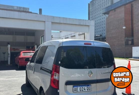 Utilitarios - Renault Kangoo  Express Confort 2020 Nafta 57000Km - En Venta