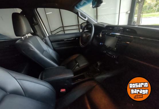 Camionetas - Toyota HILUX SRX 4X4 AT 2020 Diesel 80000Km - En Venta