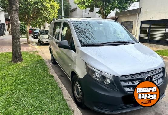 Utilitarios - Mercedes Benz Vito furgn mixto 2019 Diesel 117000Km - En Venta