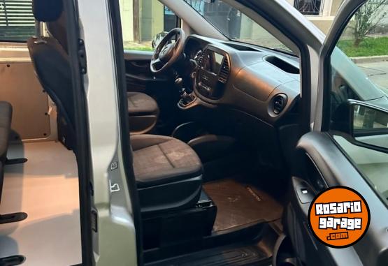 Utilitarios - Mercedes Benz Vito furgn mixto 2019 Diesel 117000Km - En Venta