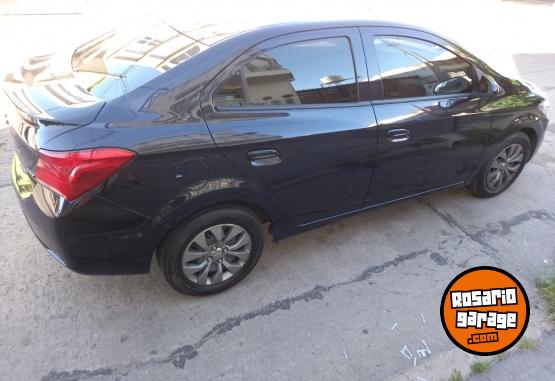 Autos - Chevrolet Onix Joy Plus Black 2023 Nafta 19000Km - En Venta