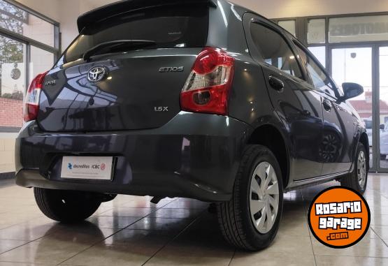 Autos - Toyota ETIOS X 2022 Nafta 73153Km - En Venta