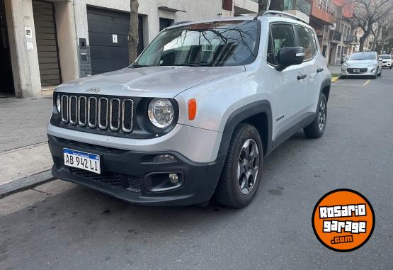 Camionetas - Jeep Renegade 2017 Nafta 127000Km - En Venta