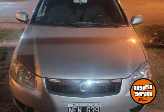 Autos - Fiat Siena 2013 GNC 130000Km - En Venta