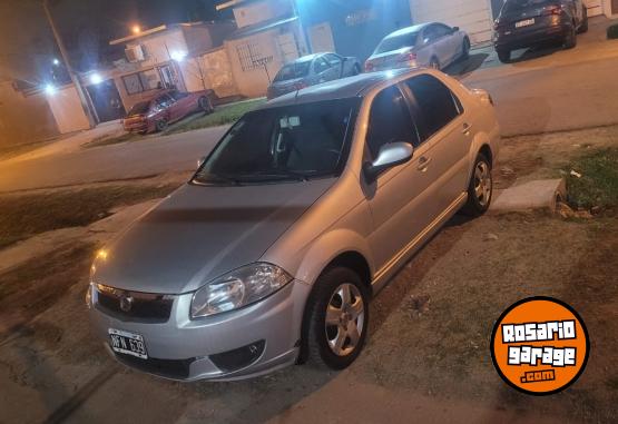 Autos - Fiat Siena 2013 GNC 130000Km - En Venta