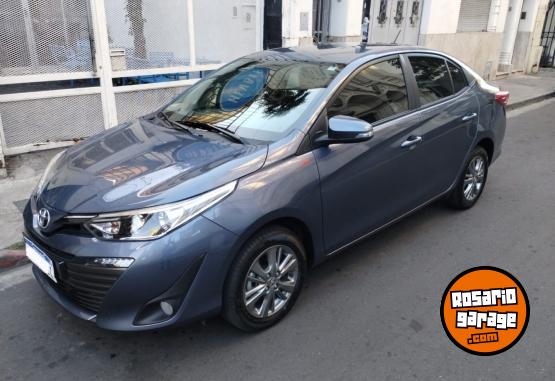 Autos - Toyota Yaris xls 2021 Nafta 40000Km - En Venta