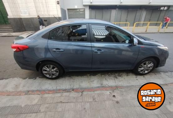 Autos - Toyota Yaris xls 2021 Nafta 40000Km - En Venta