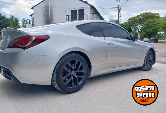 Autos - Hyundai Coupe genesis 2014 Nafta 61220Km - En Venta