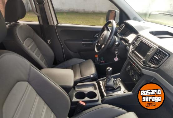 Camionetas - Volkswagen AMAROK HIGHLINE 4X2 MT 2022 Diesel 25000Km - En Venta