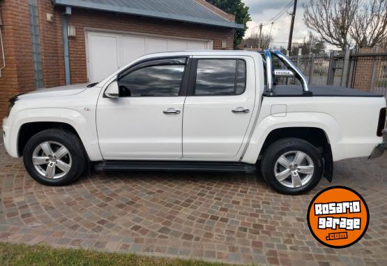 Camionetas - Volkswagen AMAROK HIGHLINE 4X2 MT 2022 Diesel 25000Km - En Venta