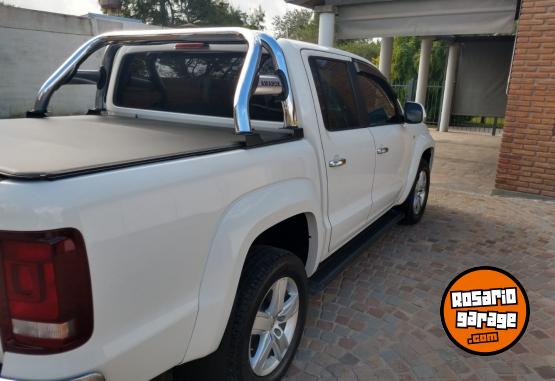 Camionetas - Volkswagen AMAROK HIGHLINE 4X2 MT 2022 Diesel 25000Km - En Venta