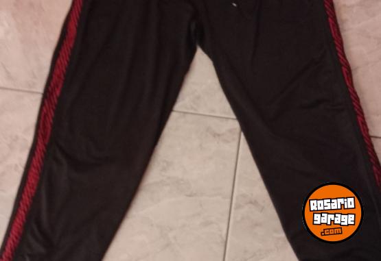 Indumentaria - Jogging Umbro - En Venta