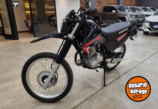 Motos - Honda TORNADO XR 250 2024 Nafta 50Km - En Venta