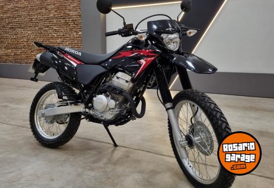 Motos - Honda TORNADO XR 250 2024 Nafta 50Km - En Venta