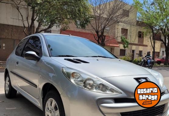 Autos - Peugeot 207 2012 Nafta 92706Km - En Venta