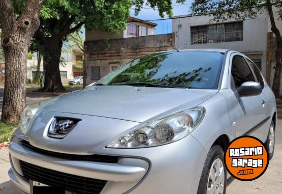 Autos - Peugeot 207 2012 Nafta 92706Km - En Venta