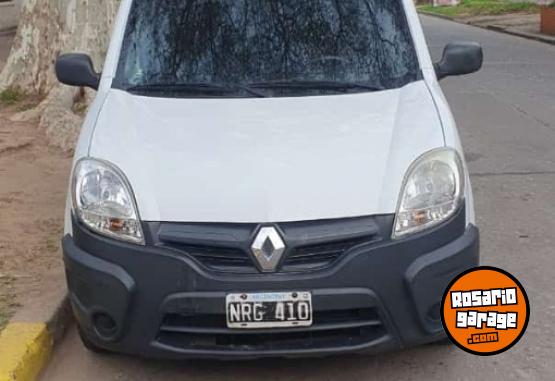 Utilitarios - Renault KANGOO 2014 Nafta 195000Km - En Venta