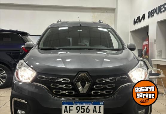 Utilitarios - Renault Kangoo Stepway SCE 2023 Nafta 27000Km - En Venta