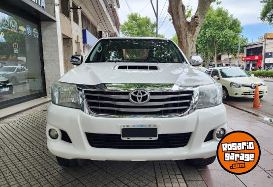 Camionetas - Toyota Hilux srv 2014 Diesel 154000Km - En Venta