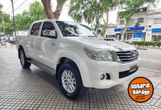 Camionetas - Toyota Hilux srv 2014 Diesel 154000Km - En Venta