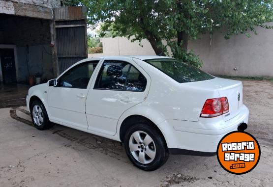 Autos - Volkswagen Bora 2013 Nafta 200000Km - En Venta