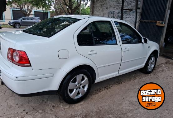 Autos - Volkswagen Bora 2013 Nafta 200000Km - En Venta