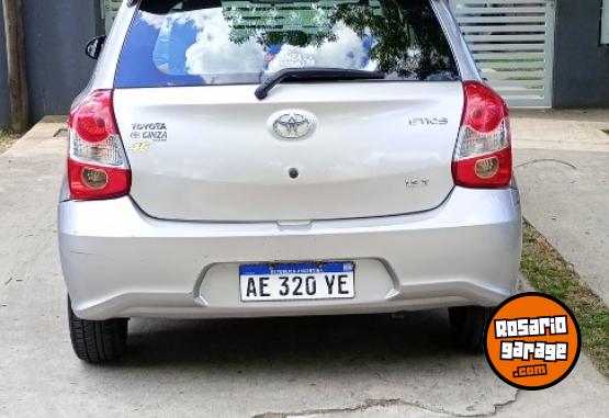 Autos - Toyota Etios x 2020 Nafta 75000Km - En Venta